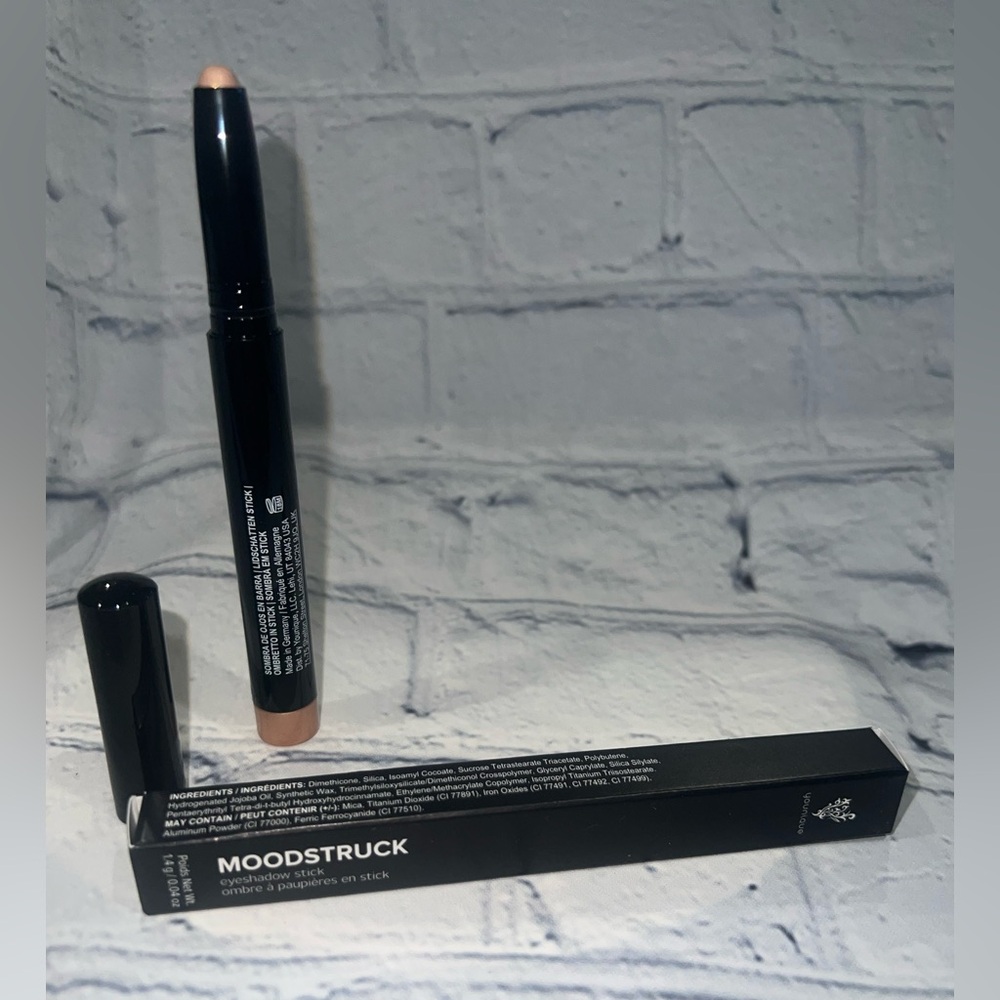 Younique Moonstruck Cream Eyeshadow -Glistening